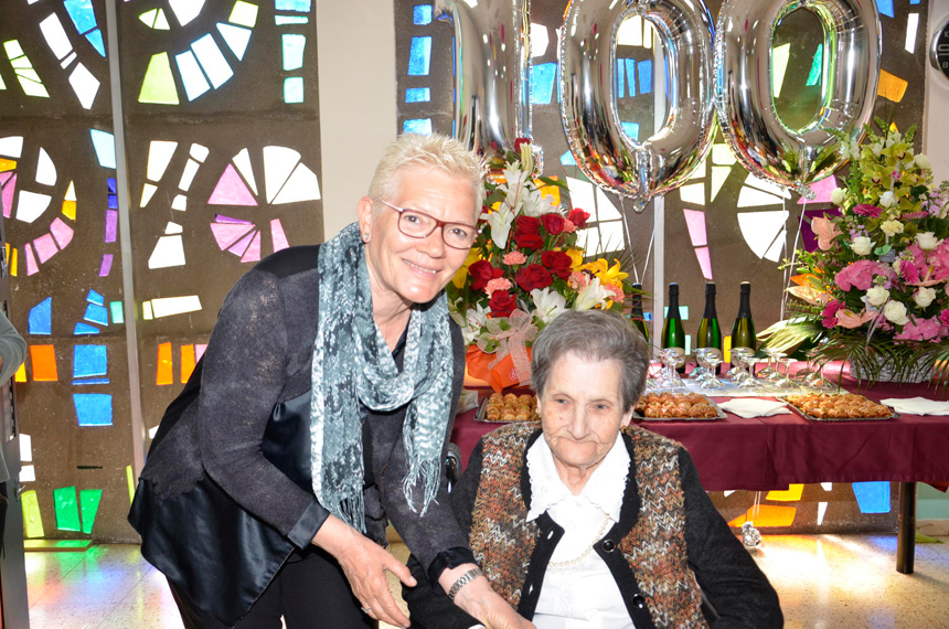 , La Residència Mutuam Manresa celebra els 100 anys de la Sra. Ferrer