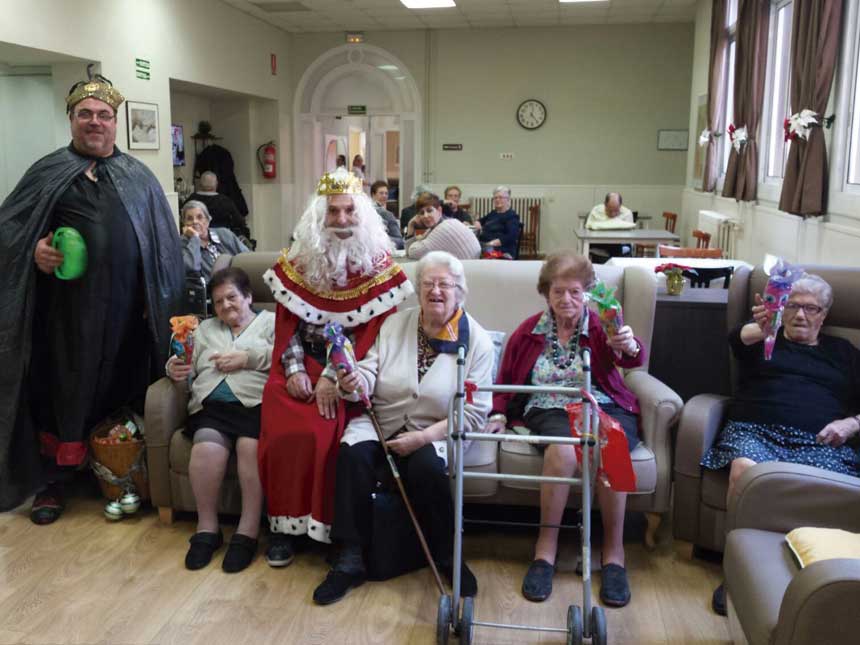, Els Reis d&#8217;Orient visiten el Centre Residencial Mutuam La Creueta per a gent gran de Sabadell