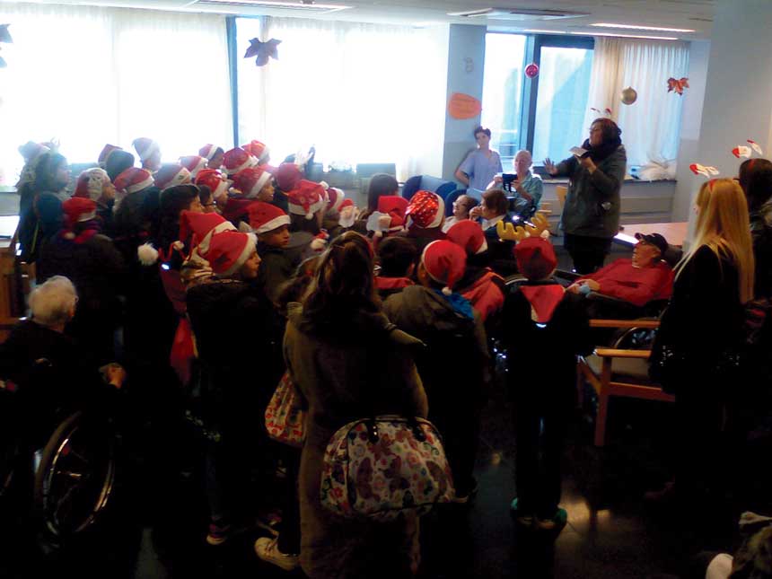, Dinar de Nadal de familiars i residents a la Residència geriàtrica Vila-Seca