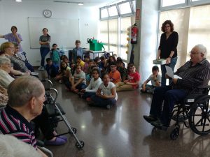 A la Residència Molí-Via Favència van optar per una celebració intergeneracional