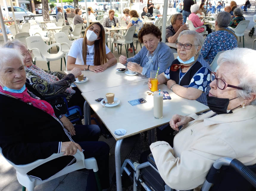 Sortides socials de gent gran, La gent gran dels Centres de Dia i residències de Grup Mutuam aprofiten els dies d’estiu per fer sortides socials