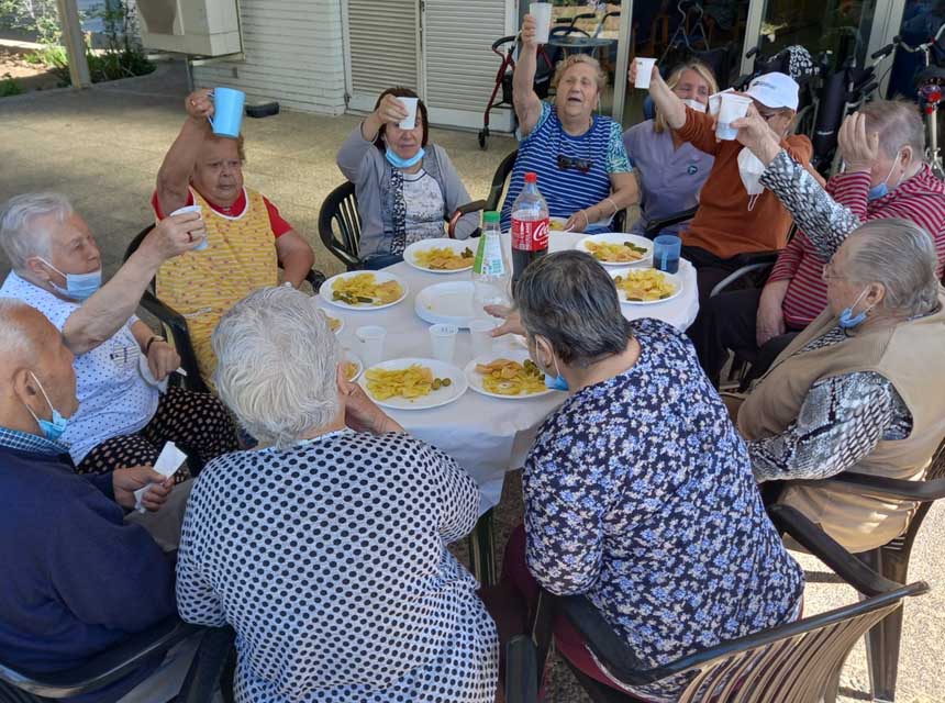 Sortides socials de gent gran, La gent gran dels Centres de Dia i residències de Grup Mutuam aprofiten els dies d’estiu per fer sortides socials